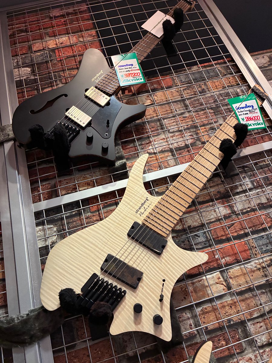gfc guitar Factory ヘッドレスギター strandberg Strandberg ヘッドレスギター 壁掛け アピタ長久手店 只今 strandberg