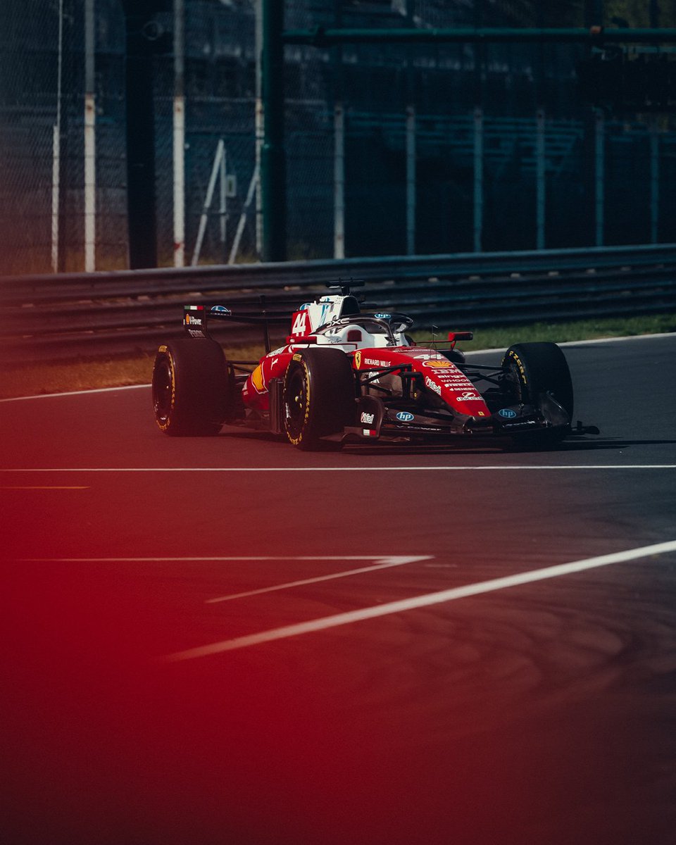 ScuderiaFerrari's tweet photo. We just love the colour red 🤤 https://t.co/l0FaBv8Q7S