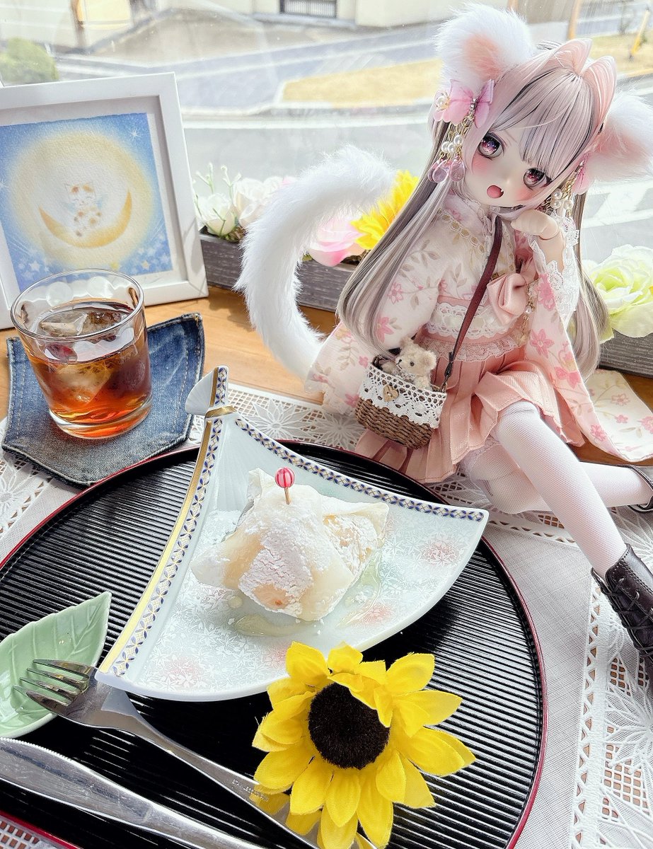 dhavanakf's tweet photo. コフレカフェさんの和風ケーキ！！
和装にゃんこなフレアちゃんと🍑🐾

#コフレカフェ https://t.co/LGbMaaFAAQ