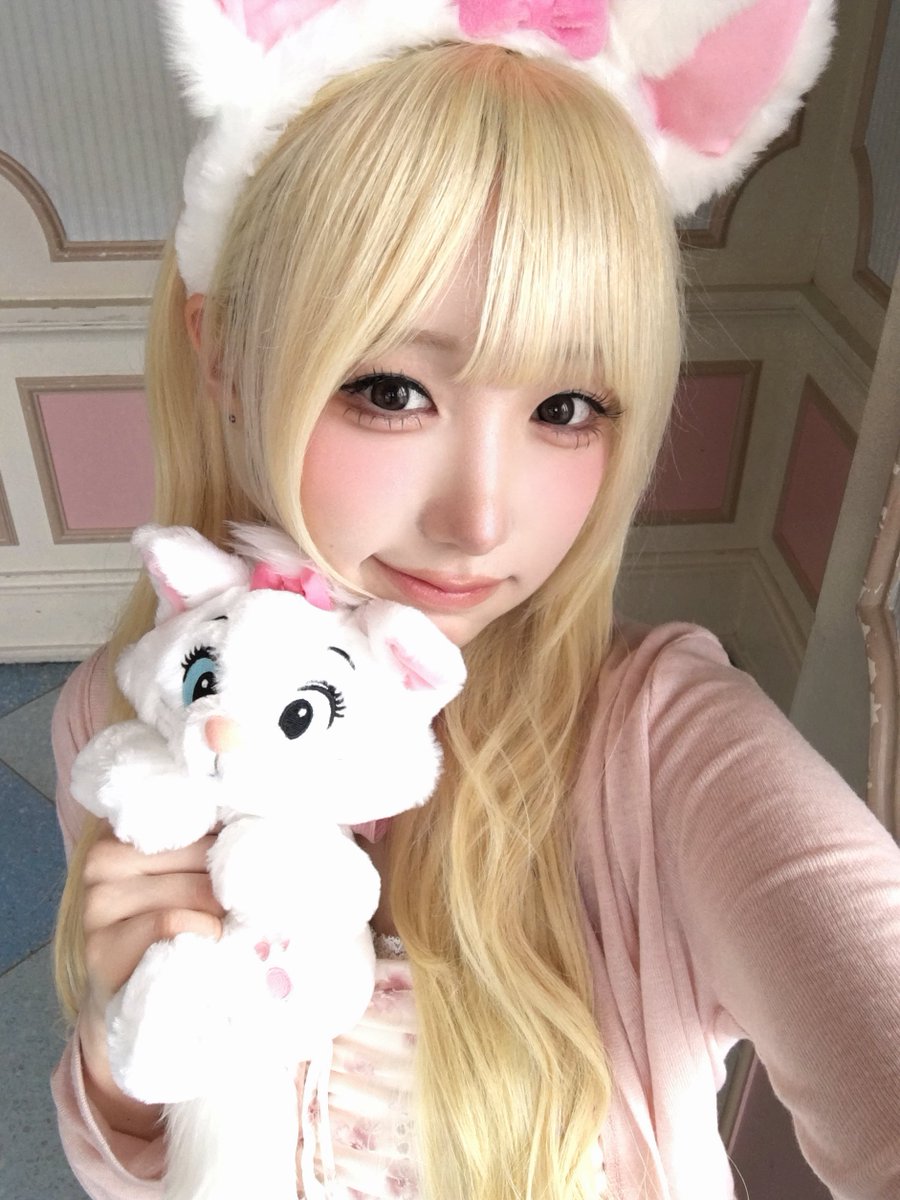 sa2m2nam3's tweet photo. #SAY_MEI   

マリーちゃんディズニーしてきた🏰🎀

#메이 #MEI #メイ 
#SAYMYNAME #세이마이네임 #SMN #セマネ https://t.co/ChgggJTLIB
