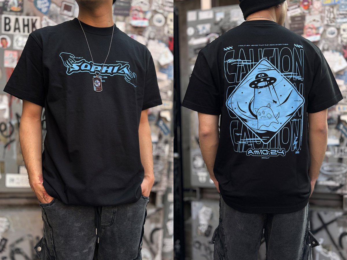 gekirock_shop's tweet photo. ソフィア×Am10:24 コラボ・アイテム数量限定販売開始！
https://t.co/STDCHPoTSk

好物のエナジードリンクや、誕生日、血液型などソフィアのプロフィールを散りばめたソフィアのイメージとブランドの世界観が融合した特別なデザイン。

#相坂優歌 @yuuka_aisaka
#D4DJ @D4DJ_pj https://t.co/OR52drnDty