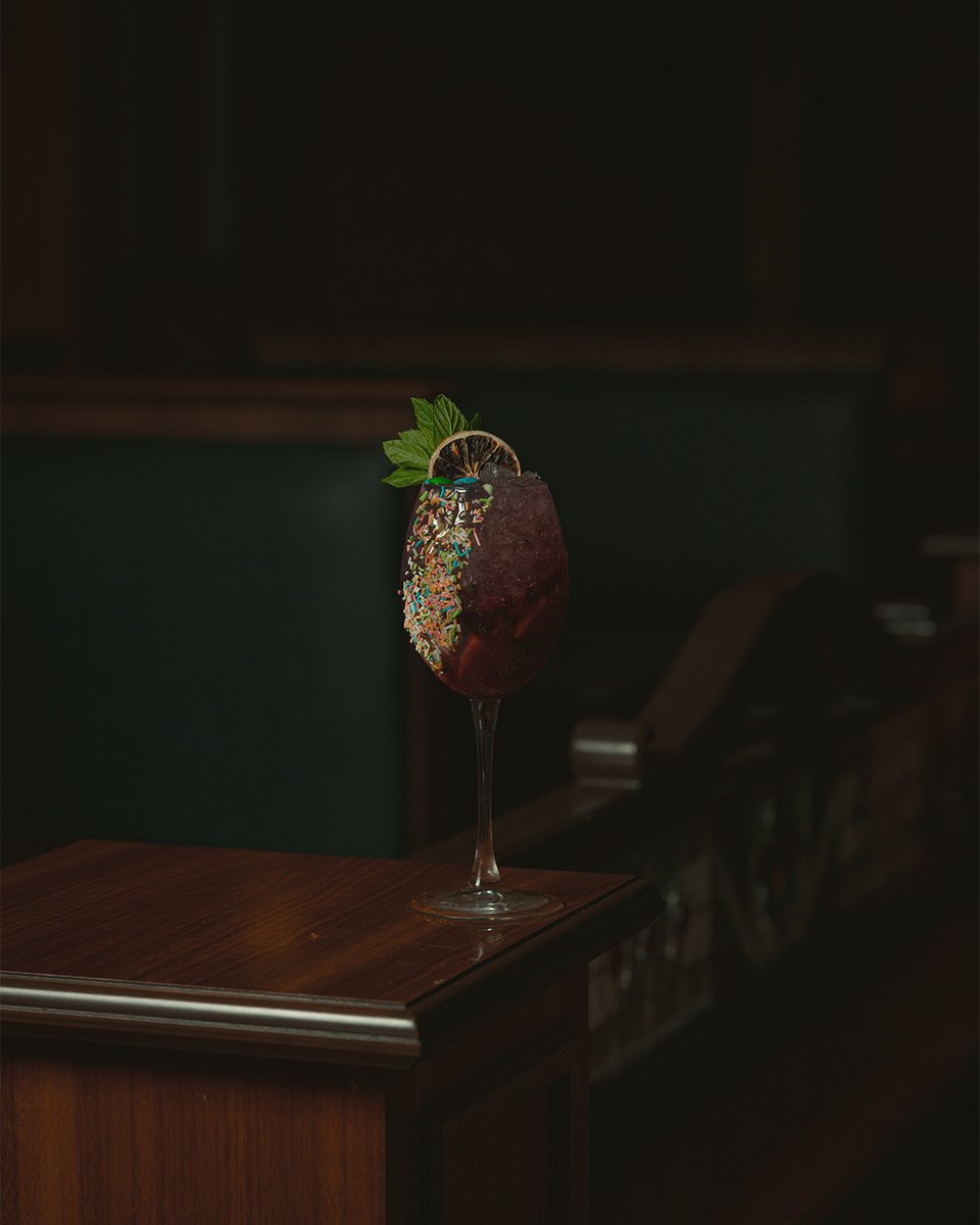 guralpremier's tweet photo. Beklenmedik dokunuşlarla karakter kazanan, kendine özgü bir imza.
#GuralPremier #SignatureCocktails https://t.co/jeV1zlvKBz