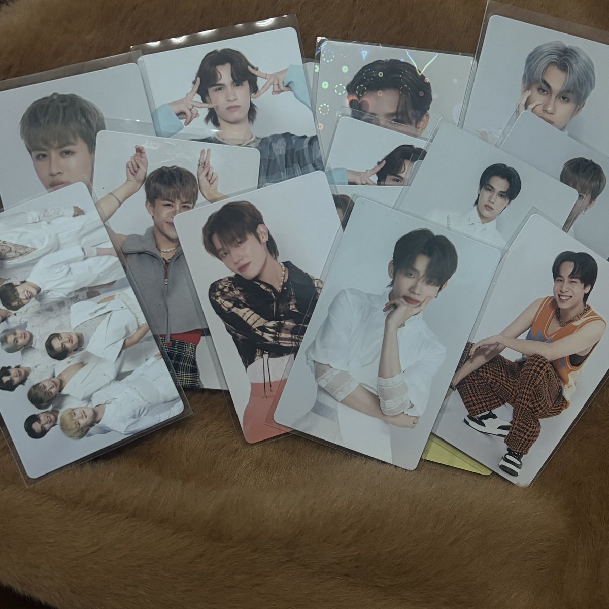 mirchsdi's tweet photo. มีใครสนใจการ์ดเดบิ้วมั้ยคะ ถ้ามีจะมาปล่อยถูกถูกค่ะ ไม่ได้เก็บแล้ว ㅠㅡㅠ มีประมาณ20ใบคับ 🪷🪷 #ตลาดนัดdice https://t.co/NcFFDzjdP3