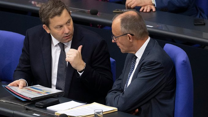 hofmann_jo21241's tweet photo. Wenn der Staat bei steigenden Einkommen durch die kalte Progression mehr Steuern einnimmt, spuren die Bürger die Belastung direkt. Eine echte Steuerentlastung sollte deshalb die Kaufkraft starken und darf nicht nur auf dem Papier stattfinden.
#Steuern #Kaufkraft #Politik https://t.co/1lcir1N7xL