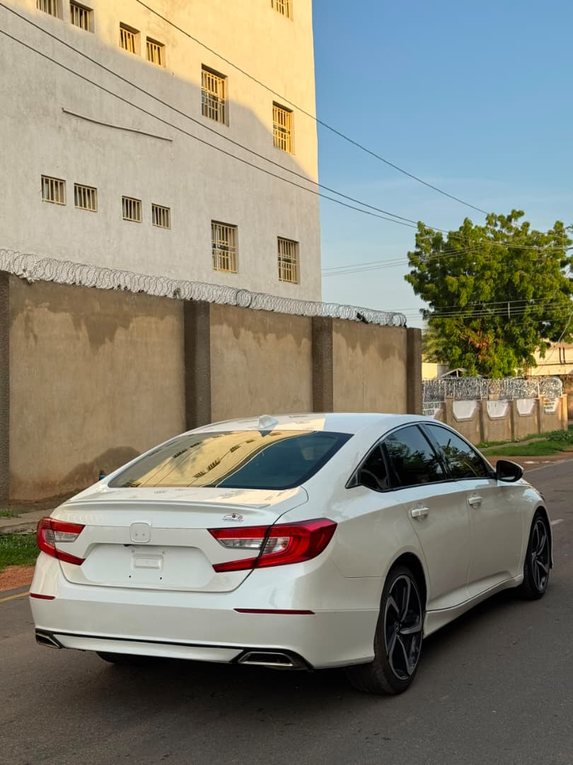 humble_Bash1's tweet photo. SLIGHTLY USED HONDA ACCORD SPORT 
2019*
ORIGINAL DUTY✅

LOCATION: KANO
PRICE: 18M ASKING
CALL OR WHATSAPP 09077670304 https://t.co/YIdNsHCbWs