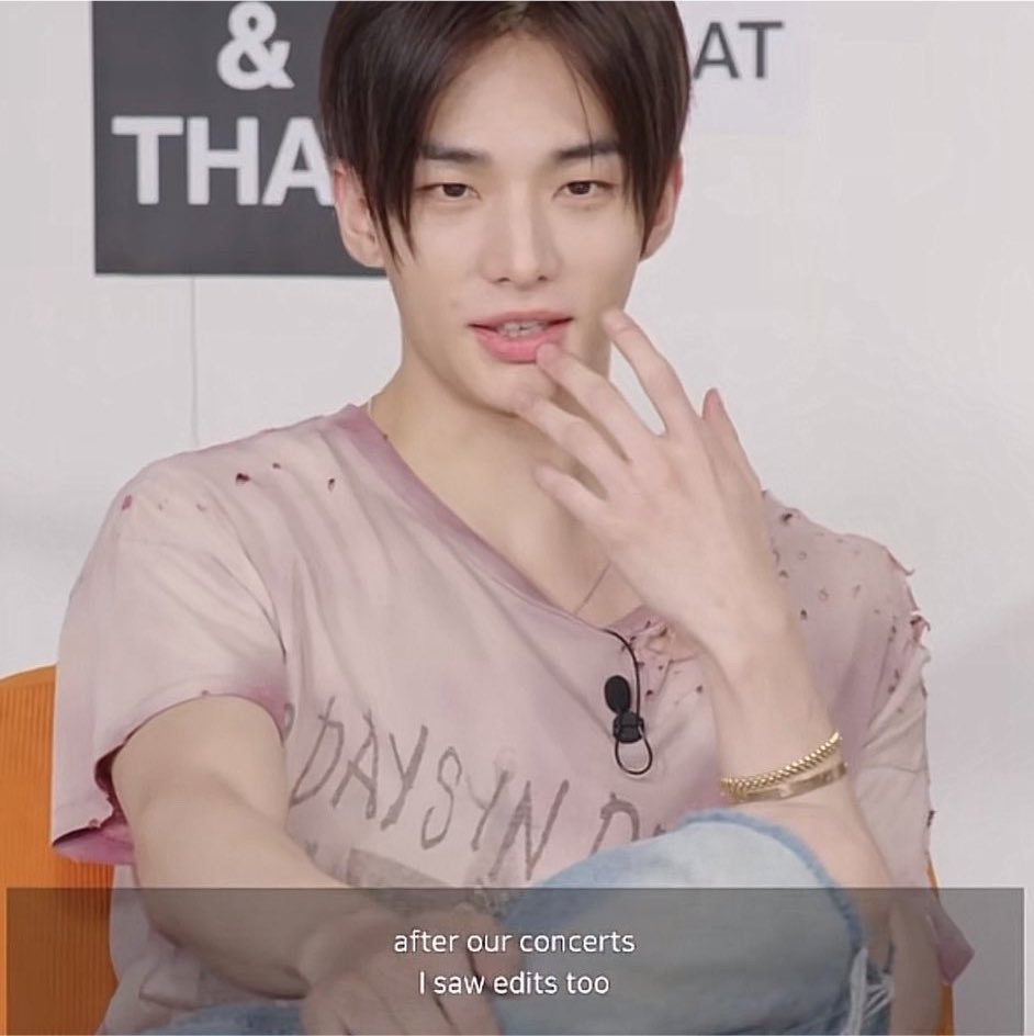 jinnieXbbokie's tweet photo. GUYS DO WE THINK HE SAW THIS?! 😭 https://t.co/asGEaykoeK