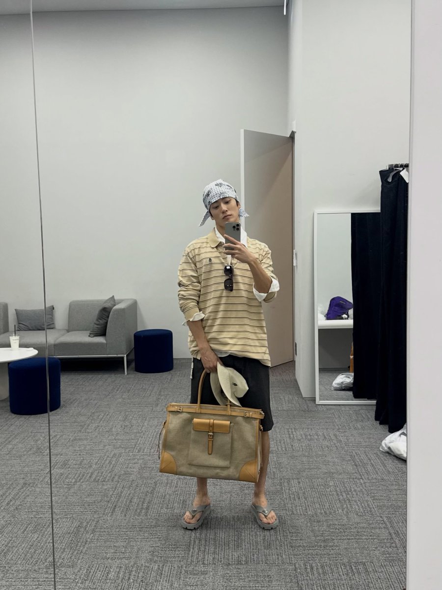 the127ism's tweet photo. _jeongjaehyun Instagram 

@ prada # Prada # PradaSummerKit

#PRADAxJAEHYUN 
#JAEHYUN #재현 #NCT127 https://t.co/s258qeoUhF