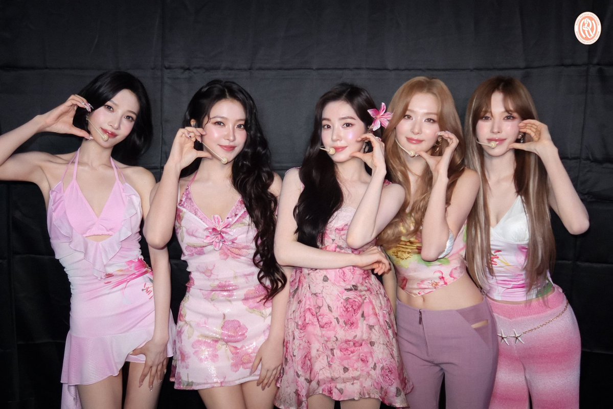 rvelites's tweet photo. Red Velvet's Music Show Wins:

6 wins🏆 ICC 🍦 
5 wins🏆 DD 🤖 
5 wins🏆 OOTN 🕯️ 
6 wins🏆RR 🐱 🐭 
9 wins🏆 Rookie 🚀 
5 wins🏆 RF 🍉 🍍 🍊 🥝 🫐 
2 wins🏆 PAB 🍕 
5 wins🏆 BB 🔫 
10 wins🏆 PU 📺 
♥️ RBB 🎃 
5 wins 🏆 ZZB 🎡 
6 wins 🏆UU ⛱️ 
9 wins 🏆 Psycho 🧵 
7 wins  🏆 Queendom 👑 
1 win 🏆 FMR 🎼 
2 wins 🏆Birthday 🎂 
1 win 🏆Chill Kill 🗡️
💫Cosmic 🌼 
1 win 🏆 Surfin' Boy 🌊 

85 wins 🔥

#SurfinBoy1stWin #RedVelvet85thWin 
#RedVelvet #레드벨벳