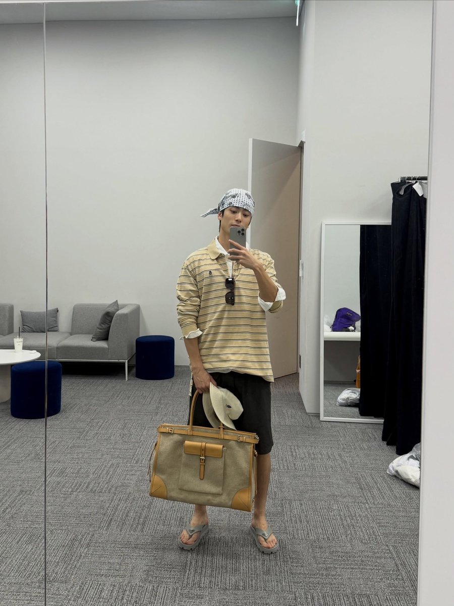 hourlyjaeh's tweet photo. jaehyun instagram update https://t.co/QZwUkj744p