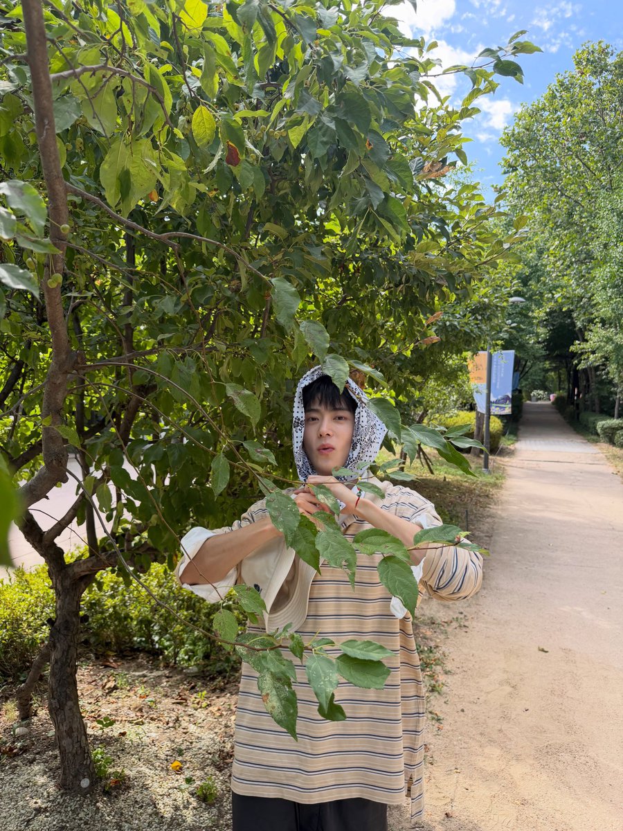 hourlyjaeh's tweet photo. jaehyun instagram update https://t.co/QZwUkj744p