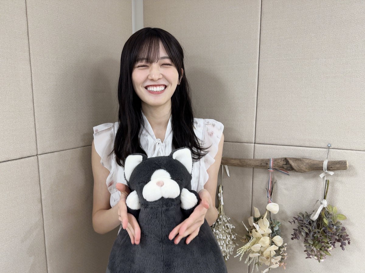 nogizaka46's tweet photo. 本日8月12日(水)18:15頃～、 
#SHOWROOM 「#のぎおび」に
#大越ひなの が出演します✨

にっこにこです☺️

https://t.co/l3nGQLDjmY

#乃木坂46 https://t.co/drOktEBVIp