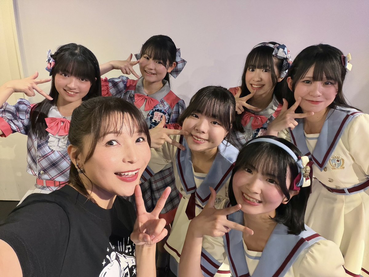 nittaemi85's tweet photo. #信州サマフェス2026
改めてありがとうございました🙌

ナナチャムちゃん
JUNYAくん
上月せれなちゃん
ALLaNHiLLZのおふたり

そして来てくれた皆さま！

幸せな空間を共に作ってくれて、心からありがとうございました💕

JUNKBOXの皆さまにも大感謝です🥲

また一緒に“音楽”しましょうね！🌈 https://t.co/nWpstKBoBi