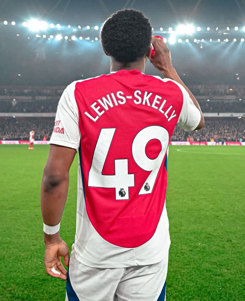 husseinkhalifkk's tweet photo. 🚨 BREAKING: Chelsea and Lewis-Skelly have reached an agreement after positive talks today.

Both parties have agreed that today is Wednesday. https://t.co/h1lGmwjB7y
