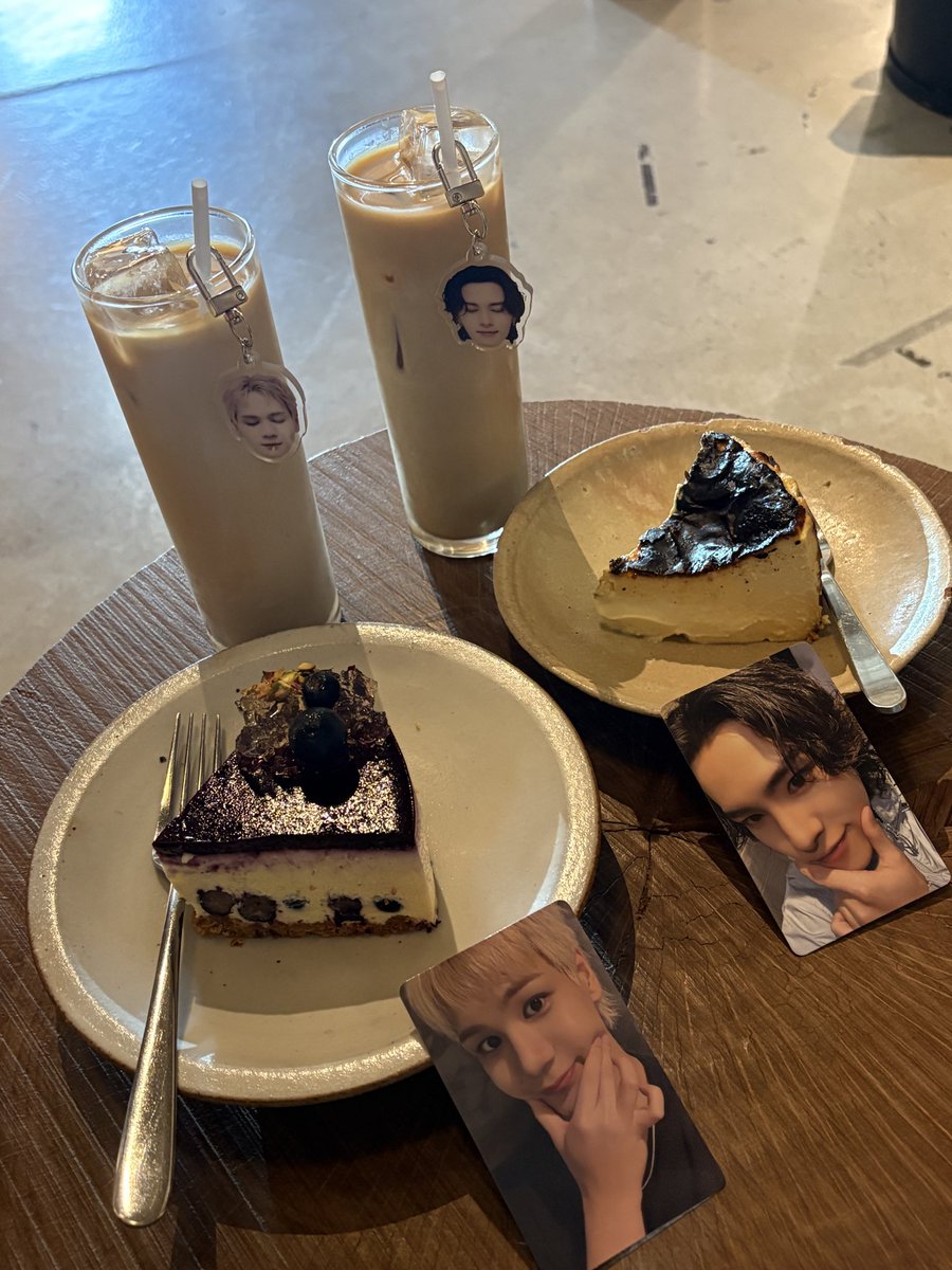 akisyomh's tweet photo. まこちゃん💗
やっとカフェ豆に行けた😭✨
バタバタだったけどまた時間作って会おうね🥰
色々ルーツが似てて「私も私もー😍」てことばかり笑
似たもの同士でした🤭
ありがとう🌟 https://t.co/nGI7bP98KU