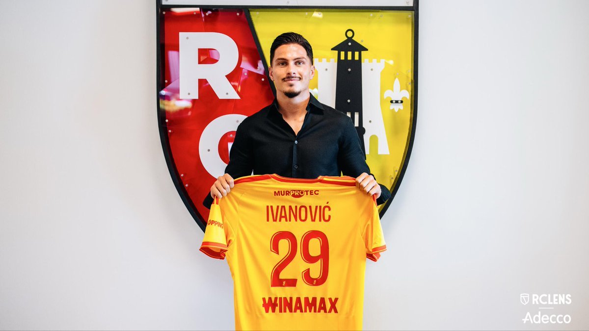 AndiOnrubia's tweet photo. Tremendo fichaje para el Lens. El conjunto norteño, que disputará la Champions League, se hace con los servicios de Franjo Ivanović, delantero del Benfica, hasta final de temporada. Cesión de 2M. Típico fichaje que termina explotando. Ojo a su dupla con Edouard. https://t.co/YbfzbV9TB1