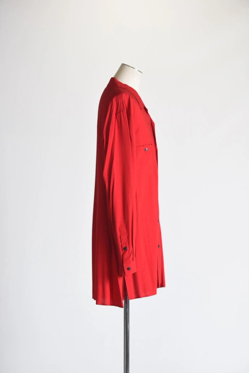 DearJoze's tweet photo. Y's for men 
RAYON LAWN SHIRT WITH OPEN COLLAR

ワイズフォーメンの代表的なカラーであるredの美しさが印象的な開襟レーヨンシャツ。

https://t.co/5flluycy0D https://t.co/8SjuglWfzj