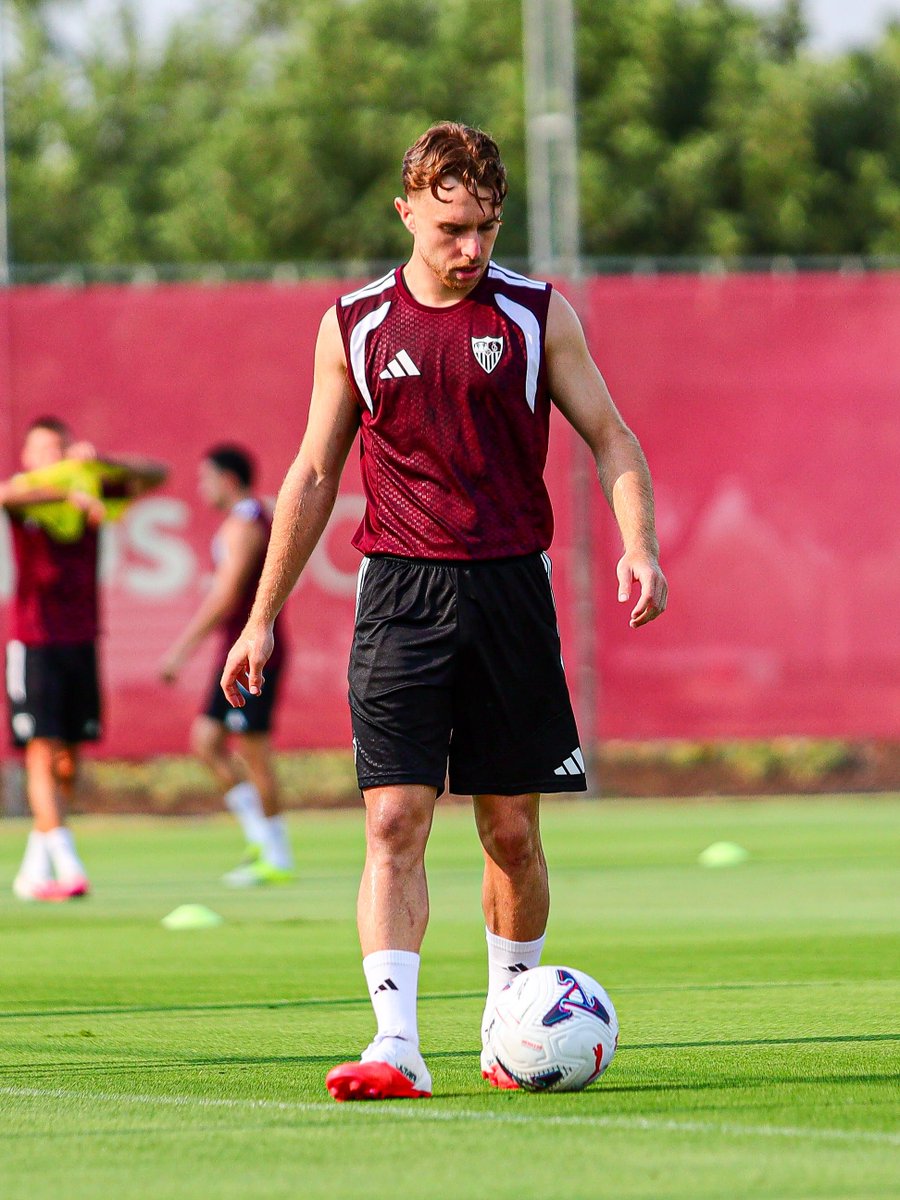 elsevillistaes's tweet photo. 📂 Fotogalería | Entrenamiento del Sevilla FC (11-08-2026)

#️⃣ #SevillaFC #TDSDeporte #PretemporadaSFC

📷 Nacho Cortés 

🔗 https://t.co/LWUmcVY1Wl https://t.co/bUJNDoKmfF