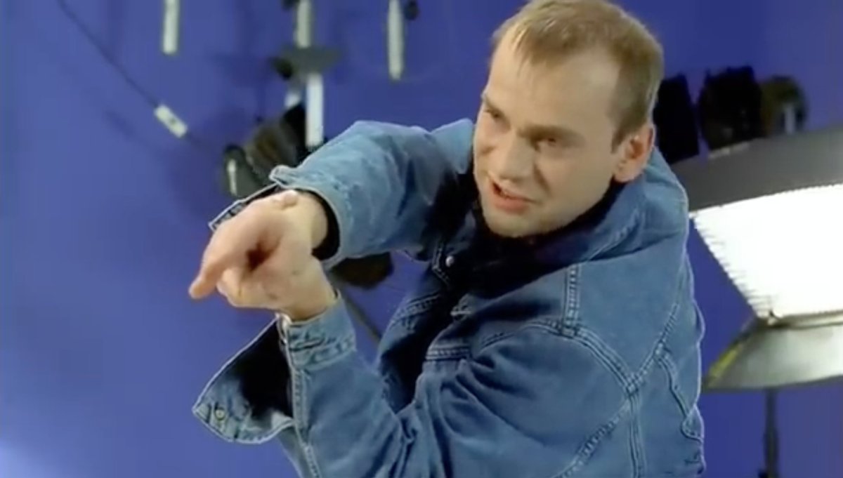 VonKappe's tweet photo. Hej, kolego! Nie zmuszaj mnie, żebym ci nie pokazał, gdzie pieprz ro... gdzie raki zimują! OOOKEEEJ?! https://t.co/eyNsA6AxQh