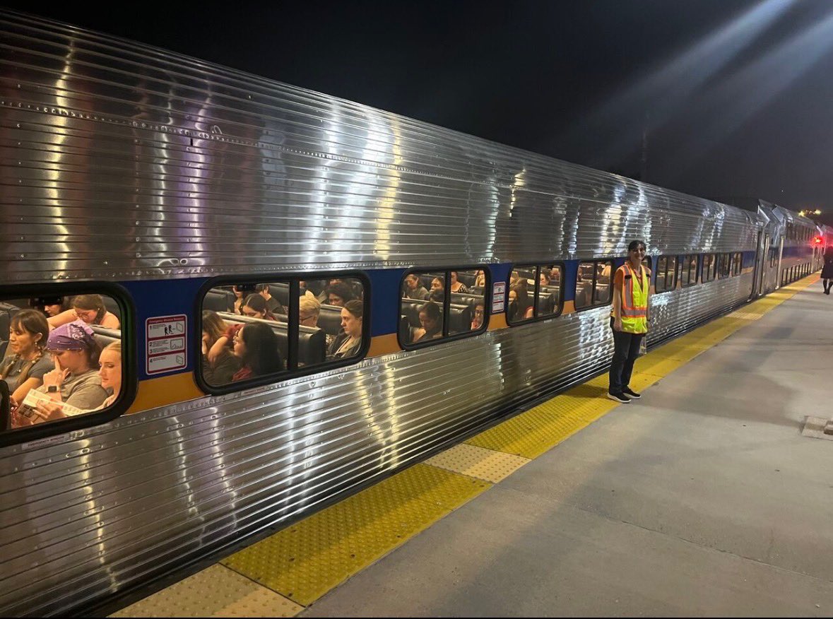 hollytarnold's tweet photo. Thanks to the @mtamaryland team for helping BTS fans get to and from the stadium the past two nights. The Camden MARC train was a popular addition! https://t.co/qDmQSQTEz4