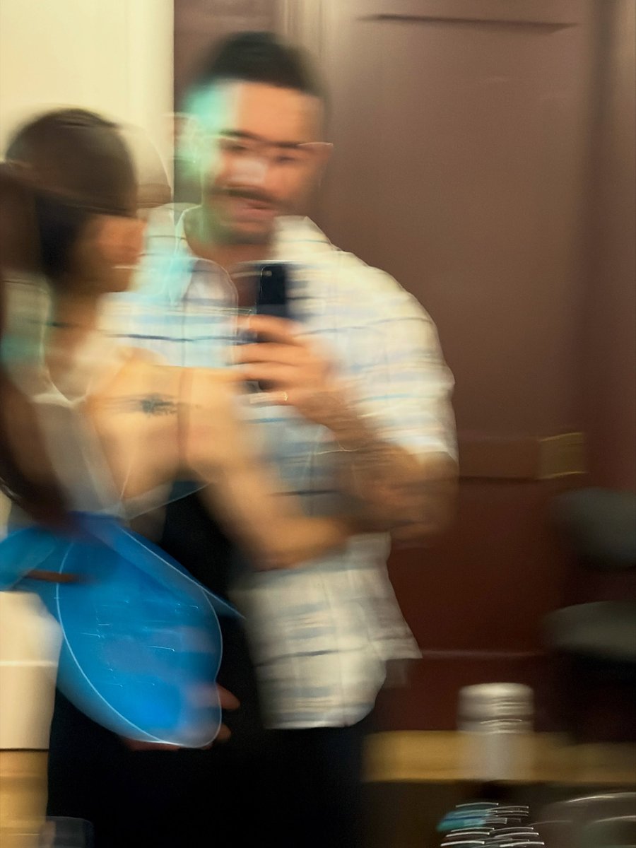 tracklist's tweet photo. Ariana Grande compartilhou novas fotos ao lado do namorado Ricky Álvarez. https://t.co/dak9oAl70s