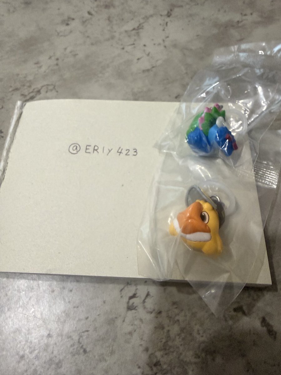 ERIy423's tweet photo. @null

プロ野球 マスコット めじるしアクセサリー 交換

【譲】ハリーホーク　スラィリー

【求】ジャビット←優先　つば九郎

郵送でのお取引希望
条件合う方いらっしゃいましたらよろしくお願いいたします
まとめて交換優先いたします。

#プロ野球マスコット https://t.co/diSfdg7a9h