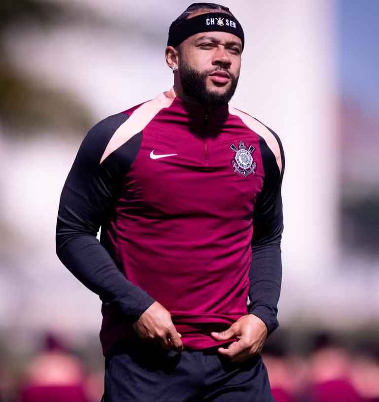 coelhonathalia_'s tweet photo. Segundo apurei, o Flamengo não é um dos clubes interessados na contratação de Memphis Depay. 

No momento, o Rubro-Negro deixa o mercado um pouco de lado e prega foco total nas oitavas de final da Libertadores, após as 'frustrações' nas negociações com Thiago Almada e Luiz Henrique. @colunadofla 

📸 Rodrigo Coca/Agência Corinthians