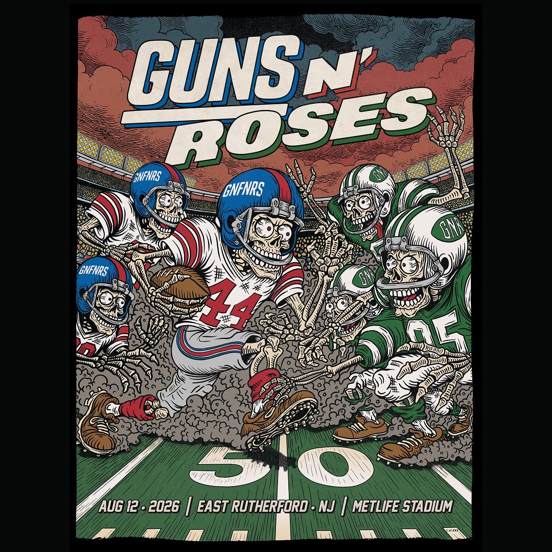 gunsnroses's tweet photo. MetLife, it’s good to be back. Are you ready for tonight? Let’s get loud! https://t.co/WTIaBQvPBI