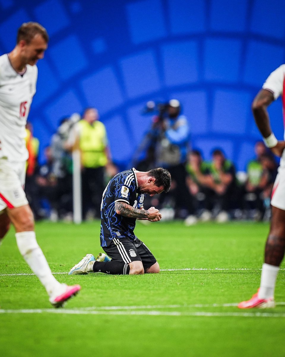 Messismo10's tweet photo. Pensamos que Qatar 2022 era el Mundial de su vida.

Pero apareció el de 2026. https://t.co/GG1iQ8NmTC