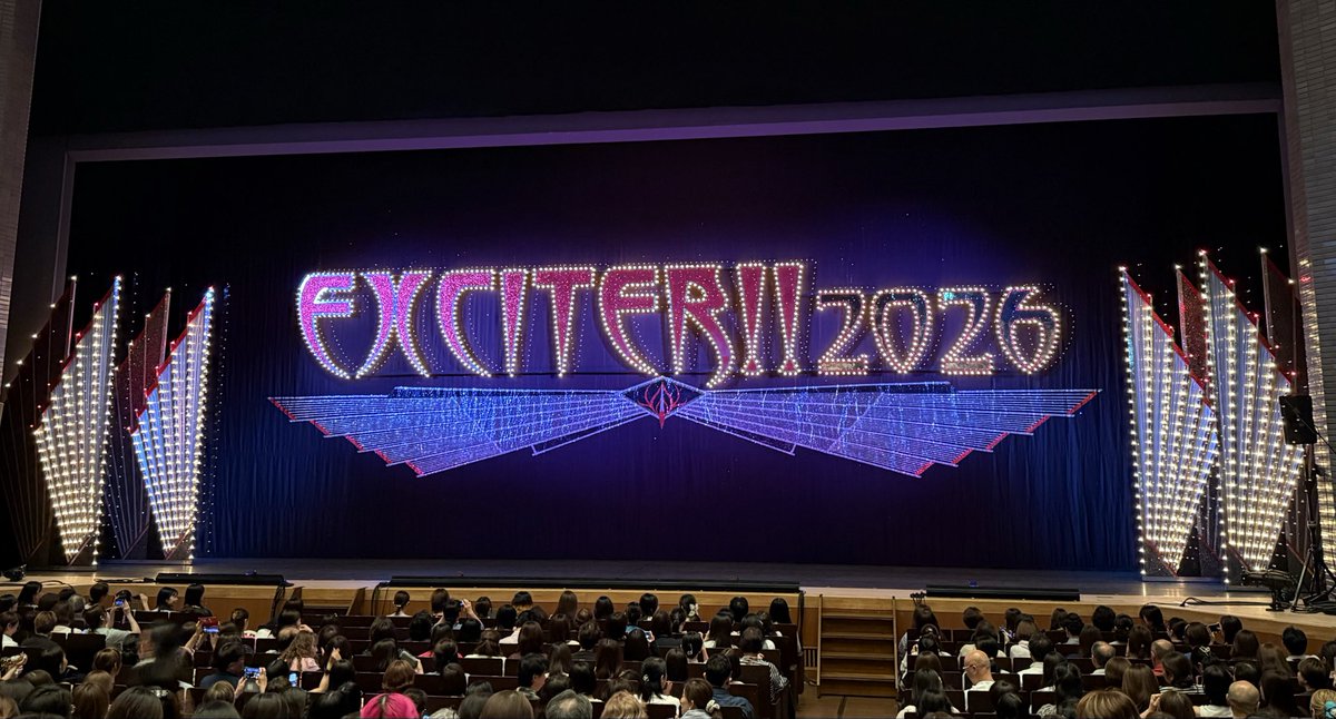 chihiro0209's tweet photo. 【ヲタ活記録】

🌸宝塚花組『マジシャンの憂鬱/EXCITER!!2026』🌸

分かりやすいお芝居で時々コメディチックで面白い🤣

EXCITERはテンション⤴️
通路側だったのでハイタッチできた🤚
みなさまそっと手を合わせる位だけど、らいとくんはパチーンってなる位🤚

ビジュよし歌うまトップコンビ💃🕺
最強✨ https://t.co/MgiznP1QsS