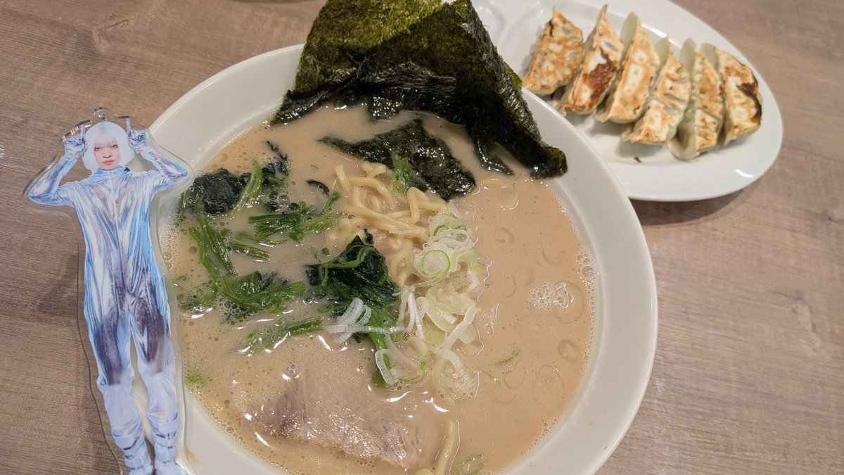 nyan__y_'s tweet photo. 🚢夏ツ仙台Day1➰💛
ご当地ラーメン食べたり、ホテル取った駅がだいぶホラーだったり（） https://t.co/jLkhM3nF0N