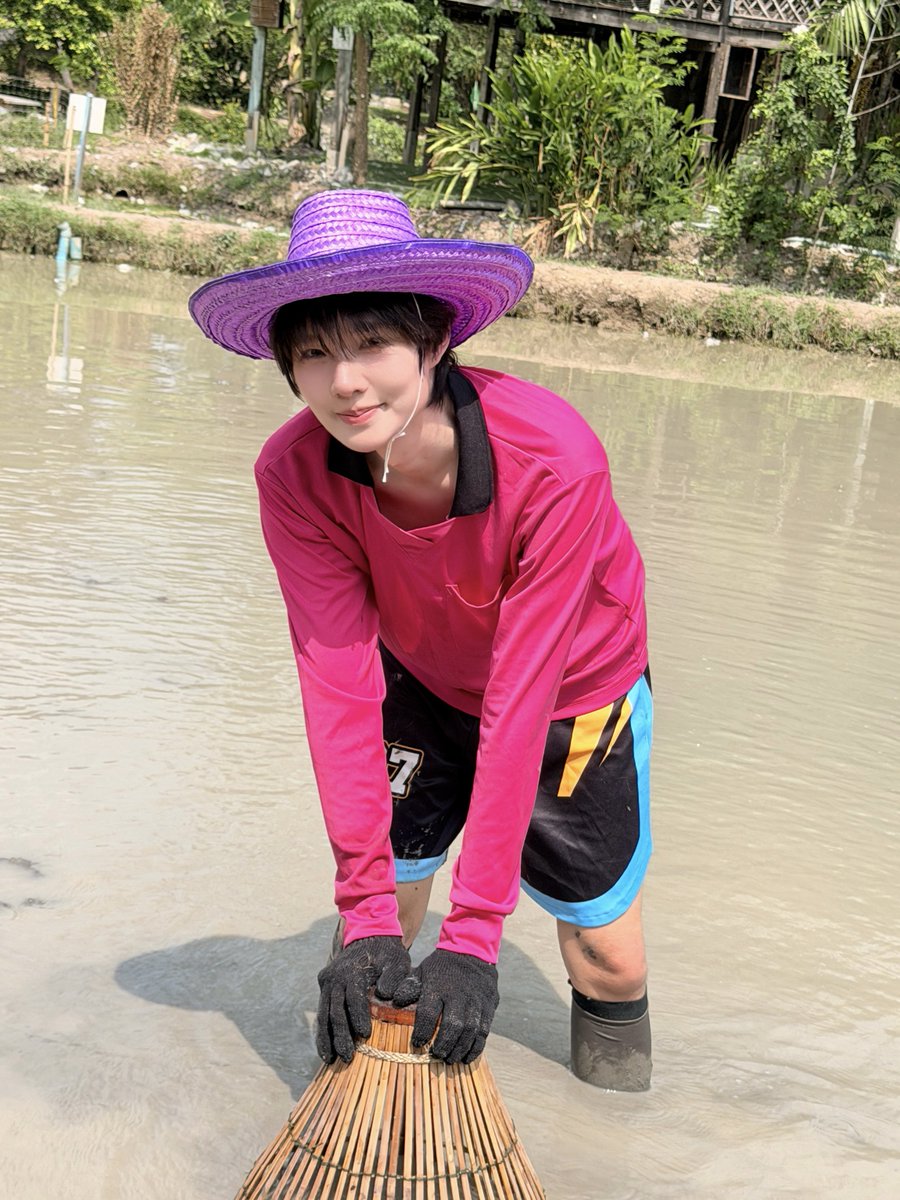 nampingnapat's tweet photo. Happy mother's day kub เห็นหม่ามี๊หม่าม้าน้องวิเวียนชอบสีชมพูกัน เลยเอาเซ็ตชมพูมาฝาก ช่วงนี้ทำงานเก็บเงินผ่อนไม้กวาดอยู่ครับ ไว้เจอกาน🍑💖🎀

#KengNamping 
#nampingster https://t.co/gspFvZYJVF