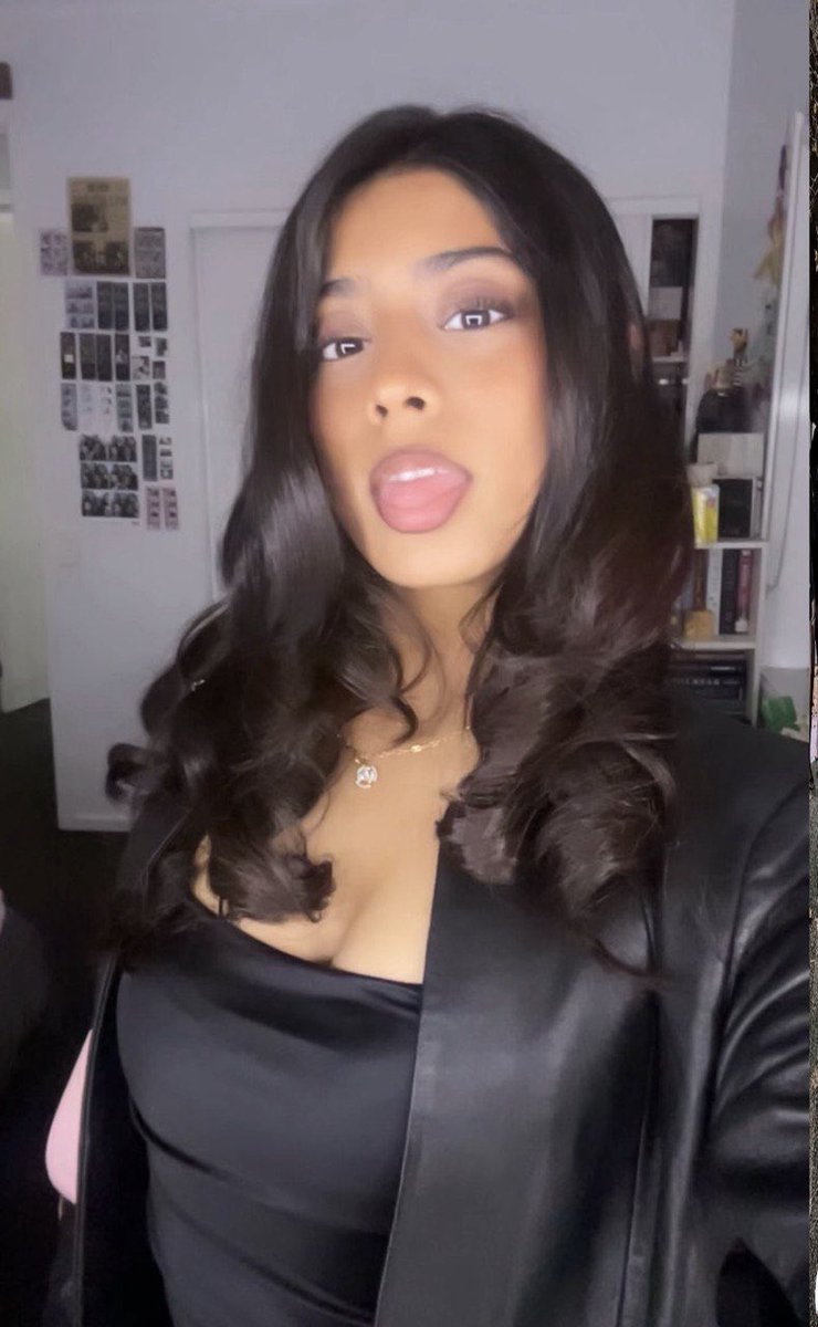 destroyme234's tweet photo. dm to cuck me to her nl

if u cant dm then follow me and ill dm u https://t.co/kMas96t4Bc