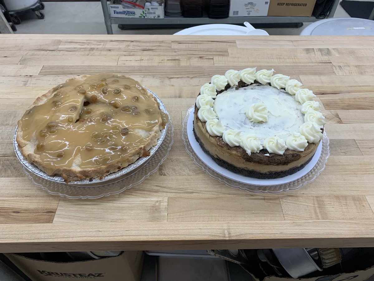 LuckeeDutch's tweet photo. Luckee Dutch Bakery is featuring a Vegan Rum Raisin Apple Pie on left and WF Carrot Cheesecake on right https://t.co/320tnIWoPR