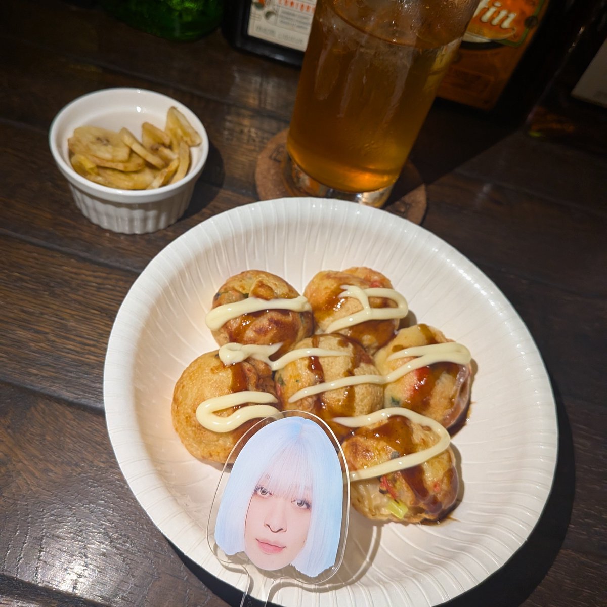 nyan__y_'s tweet photo. おまけ たこ焼きに混ざる異変🐙💛 https://t.co/HHeA2pf8TL