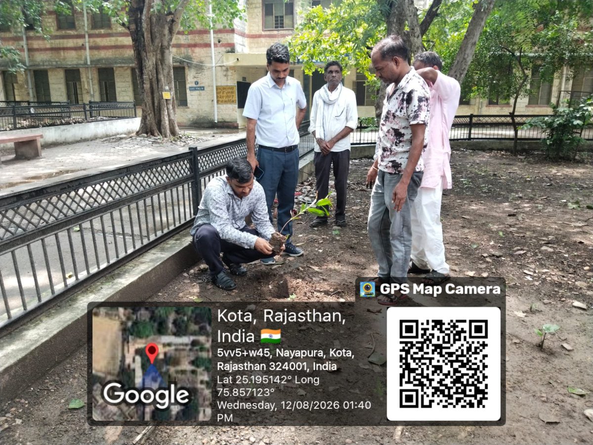 NssredG's tweet photo. राजकीय महाविद्यालय कोटा में हरियाली अमावस्या के अवसर पर ईलसी क्लब द्वारा 'एक पेड़ लोकतंत्र के नाम' के विषय पर पौधारोपण किया गया। https://t.co/YbeMiqYyAY