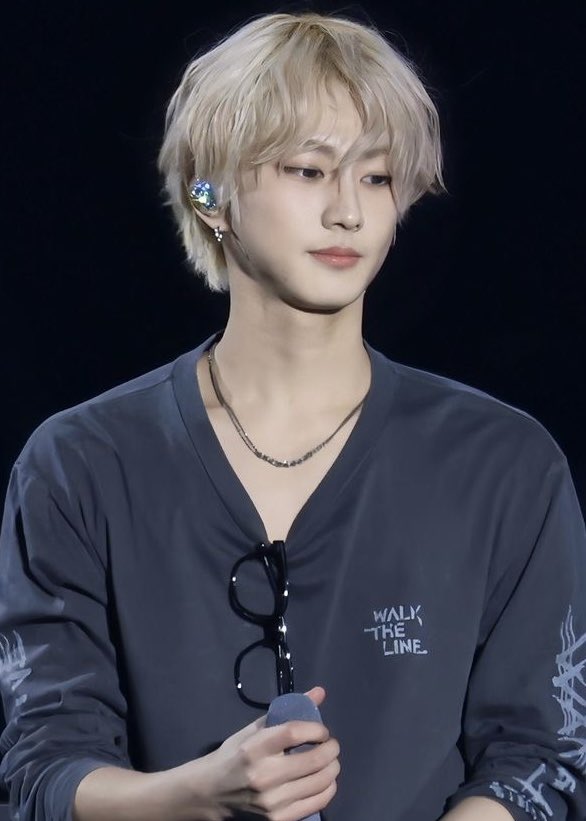 wonrzk's tweet photo. 🐈: blonde doesn’t suit me

girl let’s not lie to ourselves neow https://t.co/VI8MyHYAKE