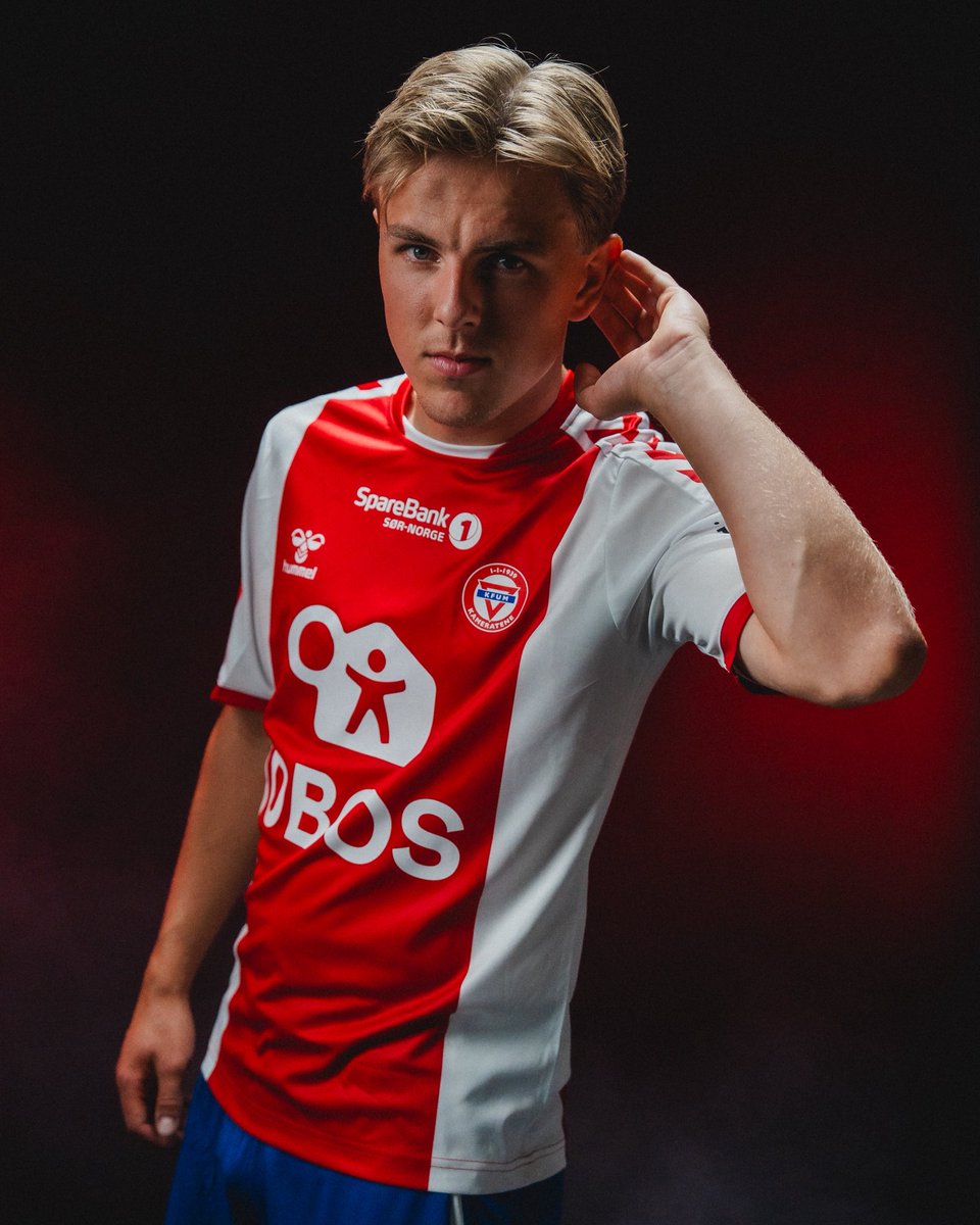 KFUMOslo's tweet photo. Vi var visst ikke ferdige… Velkommen Julian 👋

Den unge angrepsspilleren kommer fra HamKam og har signert en avtale ut 2030.

📲 Les mer på https://t.co/7K6SoP25Kd!

📸 Ayi Visuals https://t.co/nJZtVCBmXn
