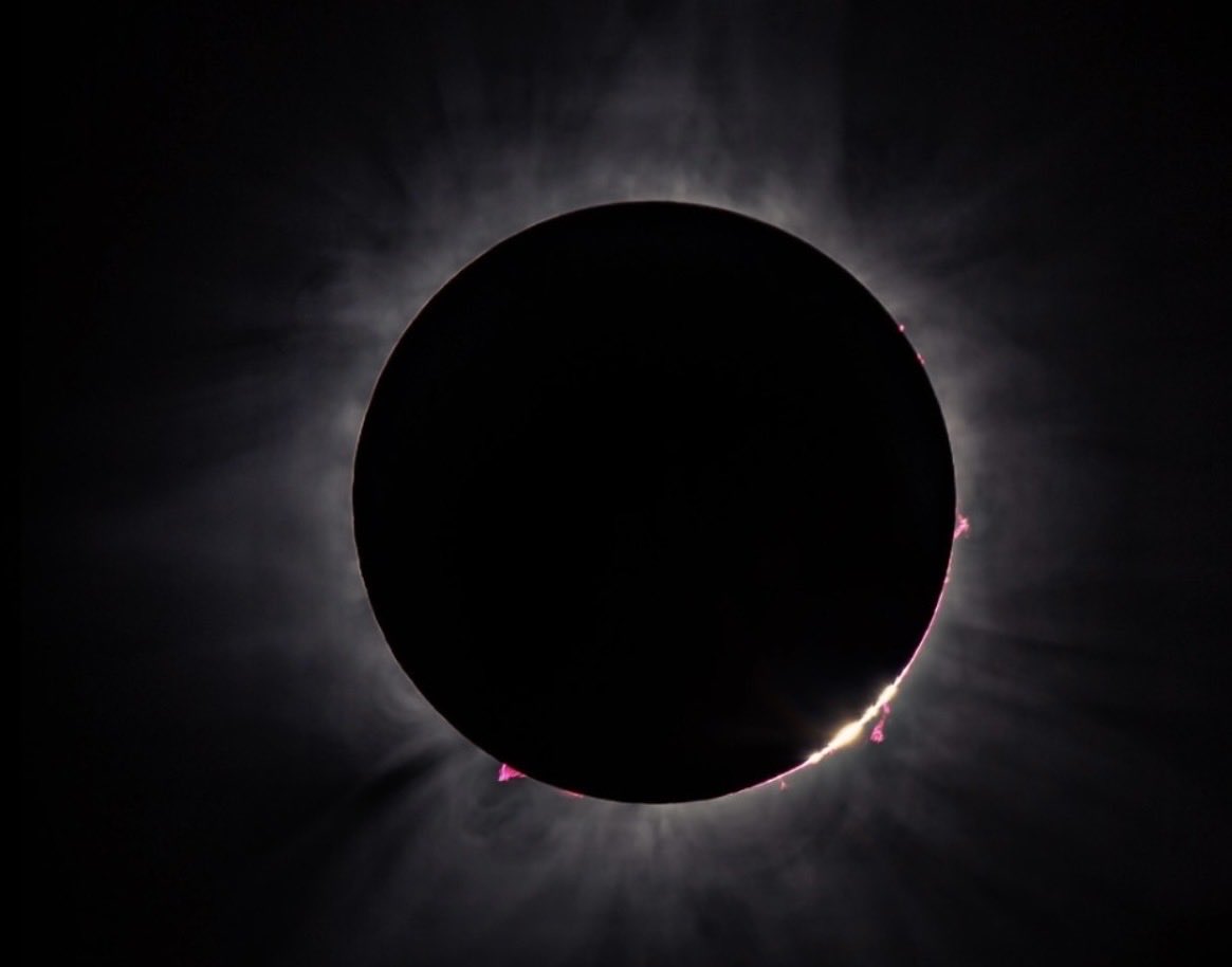 bay_photography's tweet photo. The celestial stars align today August 12, 2026

A 6-planet alignment with Jupiter, Mercury, Mars, Uranus, Saturn, and Neptune

The peak of the Perseid meteor shower with 50-100 shooting stars per hour 

The total solar eclipse for part of the world 

And to top it off a new moon for those who are just looking to get out and stargaze 

Don’t forget to look up and enjoy!