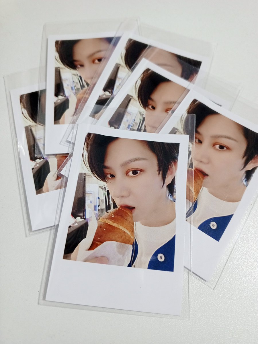 tfhcsj's tweet photo. 🍒❤️ GIVEAWAY 83z ❤️🍒
พวงกุญแจพี่ฮีแก้มดึ๋งๆ 😚 
แวะมารับกันนะค้า ตั้งใจทำมากเลย
เดี๋ยวแจ้งเวลาอีกทีนะคะ 
🎁 60 EA

แต่ถ้าพวงกุญแจหมดแล้ว มีรูปนี้แจกให้อีก 50 รูปค่า 😘
#SUPERJUNIOR #HEECHUL #KIMHEECHUL #슈퍼주니어 #김희철 #희철 #희님 #슈주 #엘프
#SUPERJUNIOR_83z_1983_BKK https://t.co/Ps5nsm1dOQ