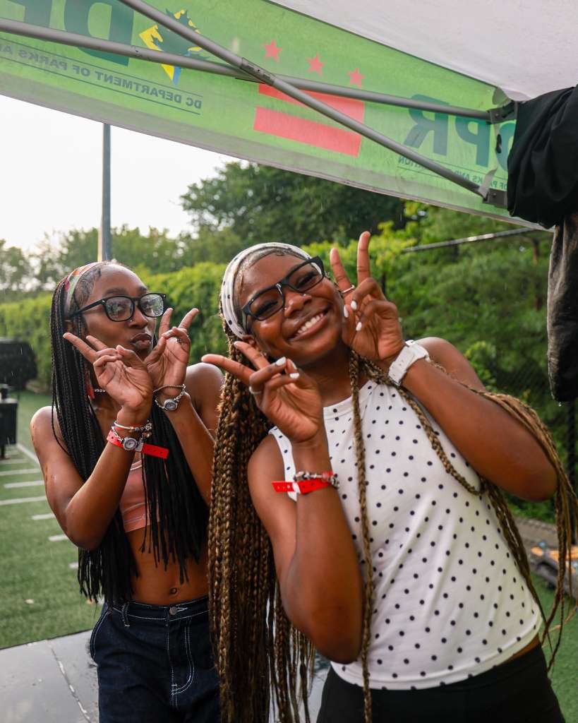 MayorBowser's tweet photo. Where 10,000+ DC teens have been this summer:

Late Night Hype, hosted by @DCDPR.

It's great to see our young people continuing to enjoy a safe, fun third place. Final one is this Friday, 8/14, at Brentwood Hamilton Park. https://t.co/ctPV6Kpld1