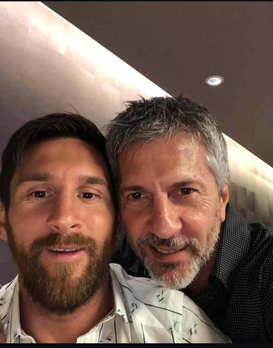 MjahzF99942's tweet photo. Que Dios tenga a tu viejo en la gloria, Messi. Ojalá sigas jugando al fútbol. Te amo un montón, hermano. Él ahora está con el Señor, que es mucho mejor que nosotros. Te amo, Messi.🤍🤍 https://t.co/IS8NXcoWp8