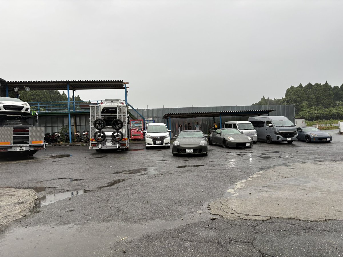2004iyu's tweet photo. 南千葉サーキット貸切してきた🫪
雨のコースは難しかった https://t.co/Ch0AzmEVU0
