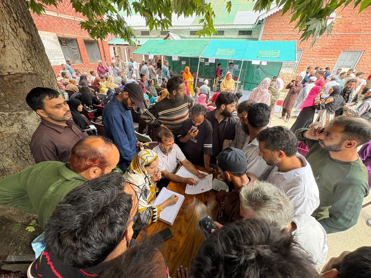 sdhbanihal's tweet photo. Mega Disability Identification &amp; Assessment Camp held at SDH Banihal, screening 270 patients and facilitating eligible beneficiaries for disability certification, healthcare services &amp; welfare schemes.
Inaugurated by Hon’ble MLA Banihal Sajjad Shaheen.

@sajjadshaheen https://t.co/4owjQBOqVp