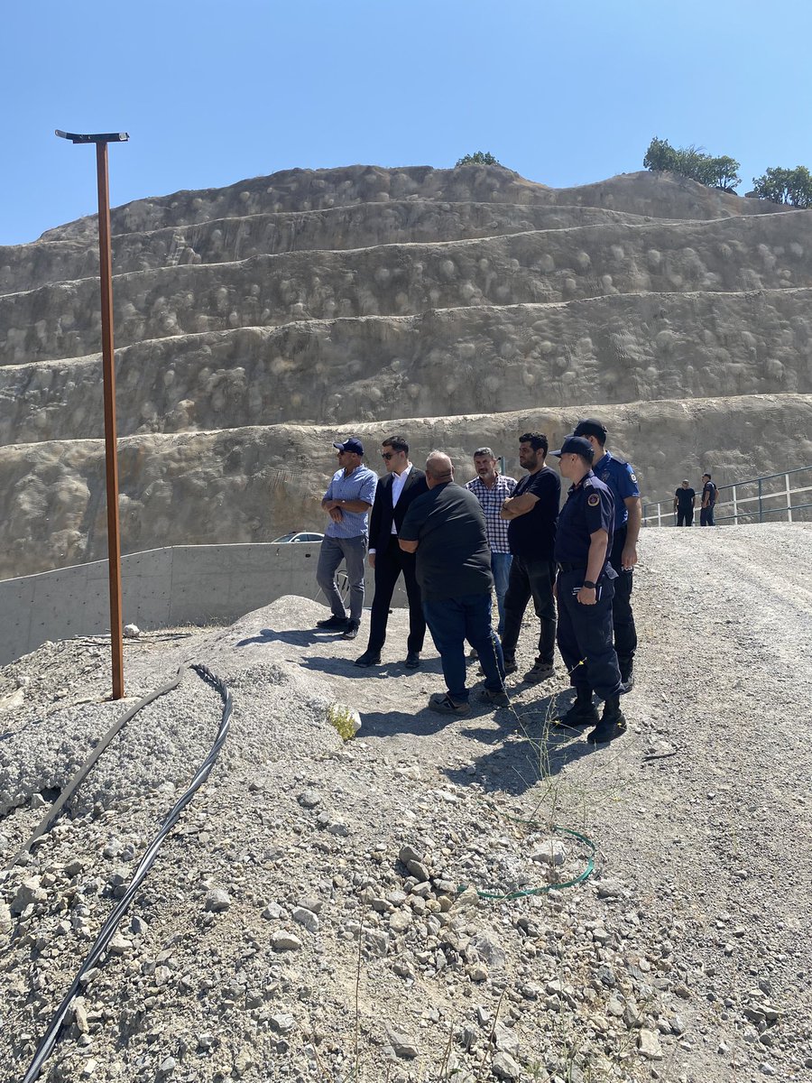 TC_Arguvan's tweet photo. Kaymakamımız Salih Ağar, ilçemizde yapımı devam eden Yoncalı Barajı şantiye alanını ziyaret ederek firma yetkililerinden bilgi aldı. @SeddarYavuz @TCMalatyaV https://t.co/YnkW9I0c6R