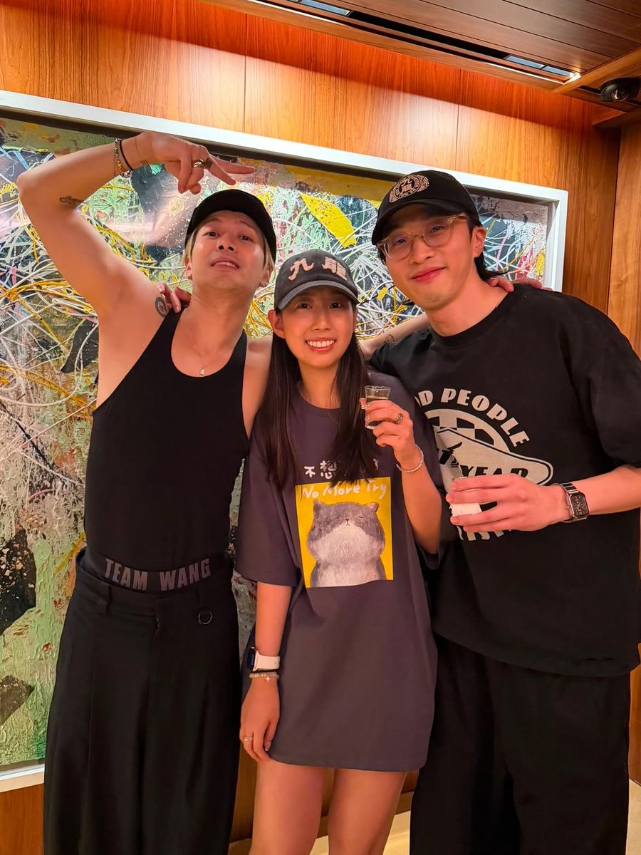JacksonWGlobal's tweet photo. [INSTA] 260812 hotinlow

📸 With Jackson Wang

Hong Kong Sabre Fencer Ho Tin Low posted some photos from July, which included photos with Jackson Wang 

#JacksonWang #王嘉尔 #잭슨 #TEAMWANG https://t.co/JH6sCHH1hi