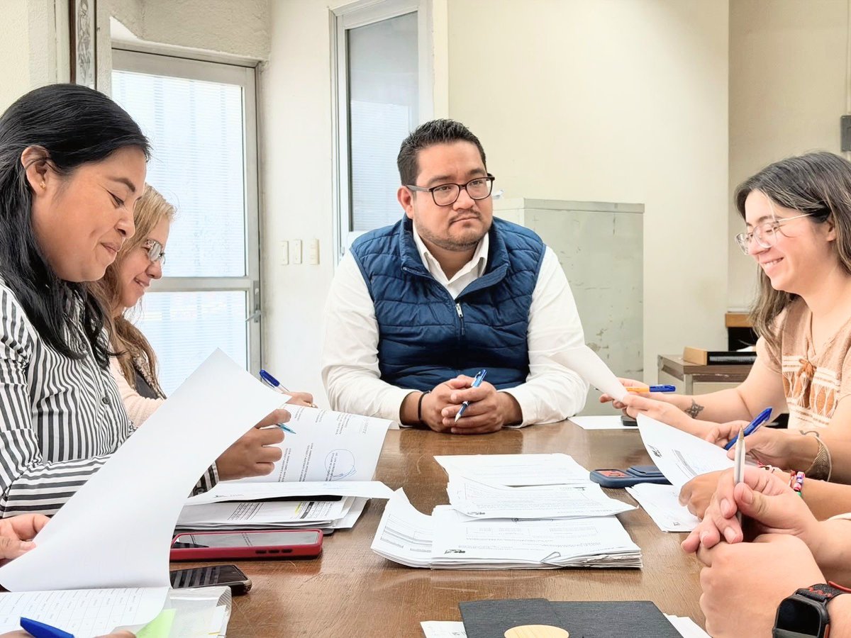 ISSSTE_Veracruz's tweet photo. ⚖️🤝 En #ISSSTEVeracruz fortalecemos la coordinación entre las áreas Jurídica y de Prestaciones para prevenir controversias, reducir el rezago y agilizar la atención y seguimiento de los asuntos.

Más coordinación, menos rezago y mayor capacidad de respuesta. https://t.co/XjlTDzxBzP