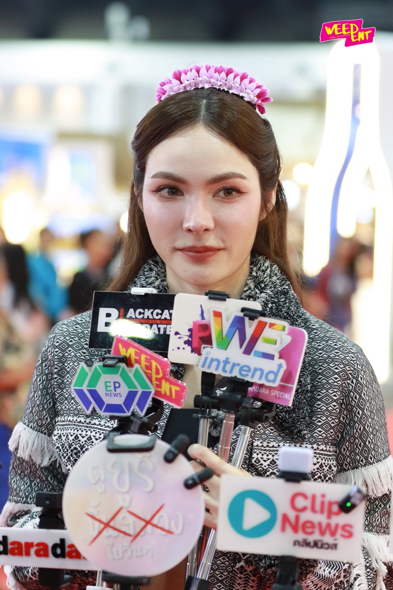 WEED_ENT's tweet photo. เก็บภาพบรรยากาศช่วงสัมภาษณ์สื่อ กับ น้องชาล็อต คนสวย

CHARLOTTE AT OTOP2026
#OTOPศิลปาชีพ2569xชาล็อต
#ชาล็อตออสติน #CharlotteAustin #OTOP #ศิลปาชีพประทีปไทย https://t.co/jMz9p2pHrh