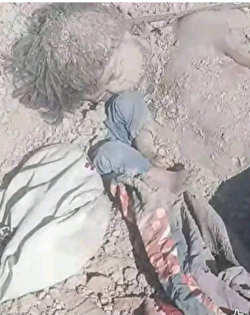 Saeed_Baloch25's tweet photo. پاکستانی فوج بلوچستان پر جبری قبضے کو جاری رکھنے کیلئے جیٹ طیاروں سے بمباری کرکے وہاں کے لوگوں کی نسل کُشی کررہا ہے۔

کل 11 اگست 2026 کو گدر سوراب میں بمباری سے کئی بلوچ جانبحق ہوگئے ہیں جن میں بچے اور خواتین بھی شامل ہیں۔

#StopBalochGenocide
#PakistaniWarCrimesInBalochistan https://t.co/xbQ8RjBJme