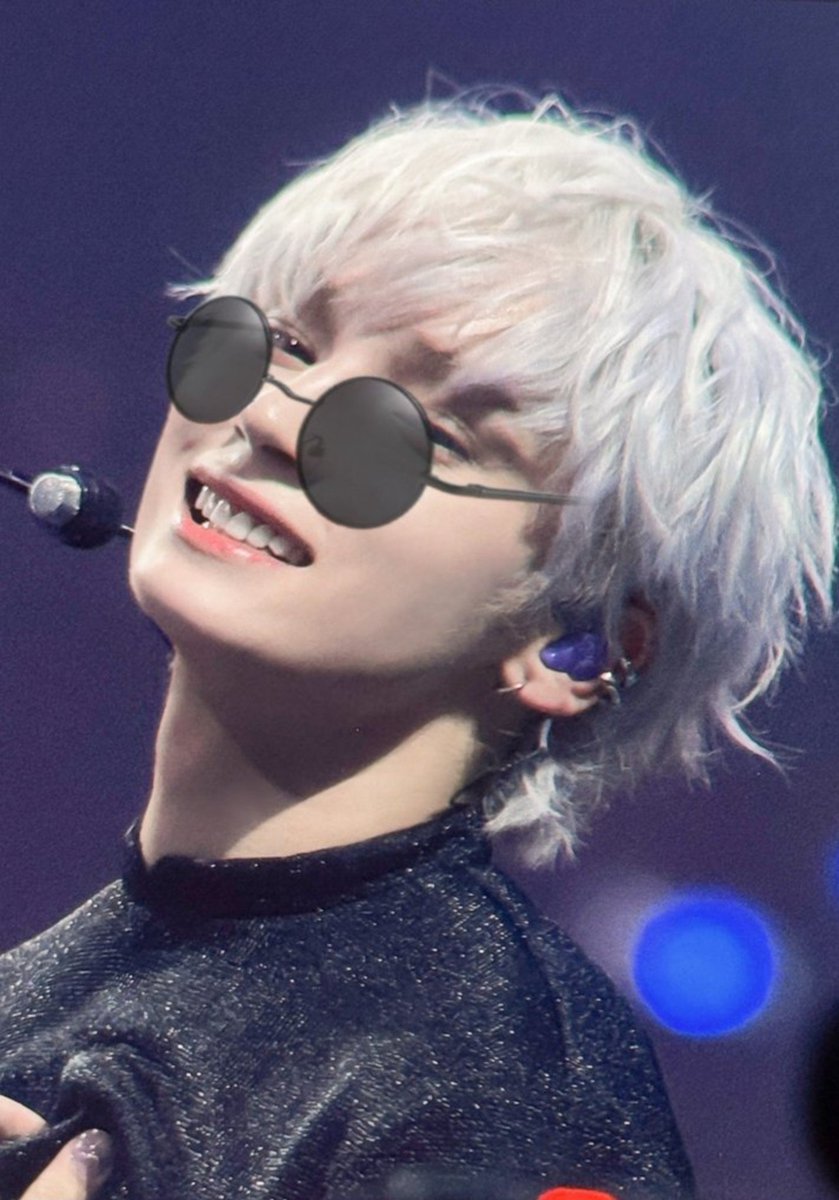 TXT_genleaders's tweet photo. ANIME                                      REAL LIFE https://t.co/h8W2aGNLRd