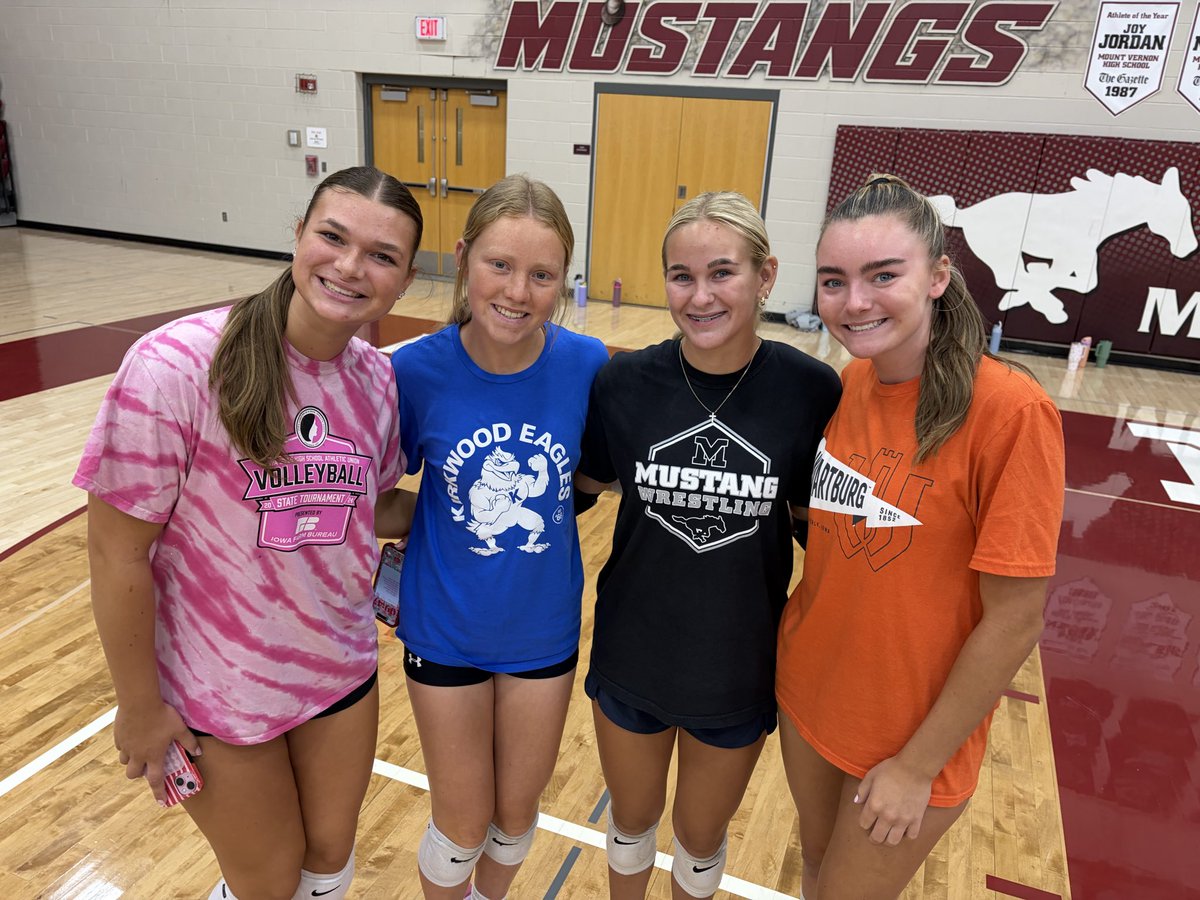 CoachWillems's tweet photo. Off to a great start for the 2026 MVVB season ✨- 4 Senior 🩷 Speeches, gym time, weight room time &amp; leaning into our values #GoMVStangs #Unbridled 🐎🏐 https://t.co/GtrIWkeGjb